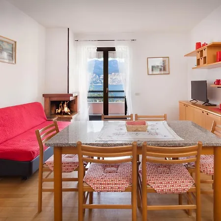 Lory Apartment *