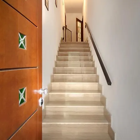 Lory Apartment